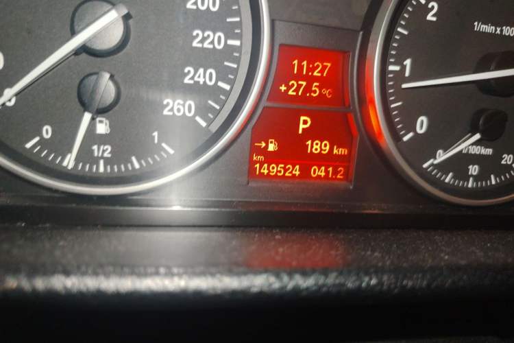 Used BMW X1 2012 sDrive18i Luxury Model Odometer Close Up