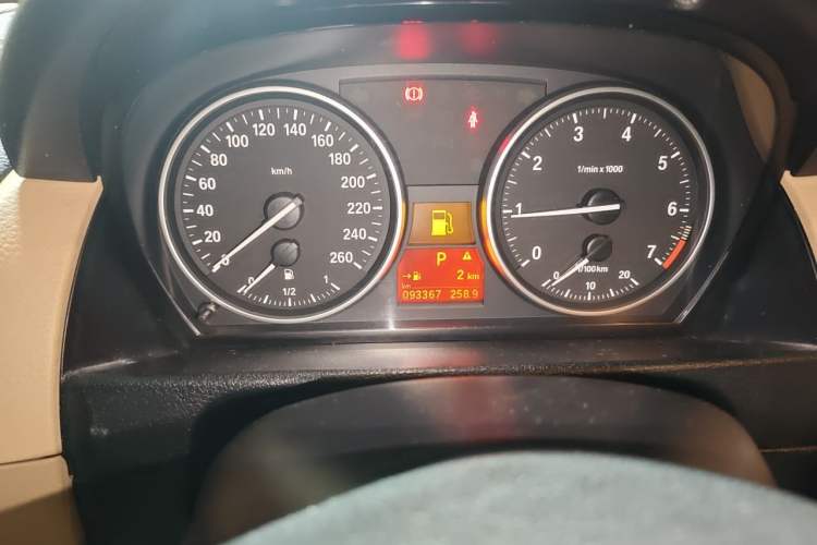 Used BMW X1 2012 xDrive20i Odometer Close Up