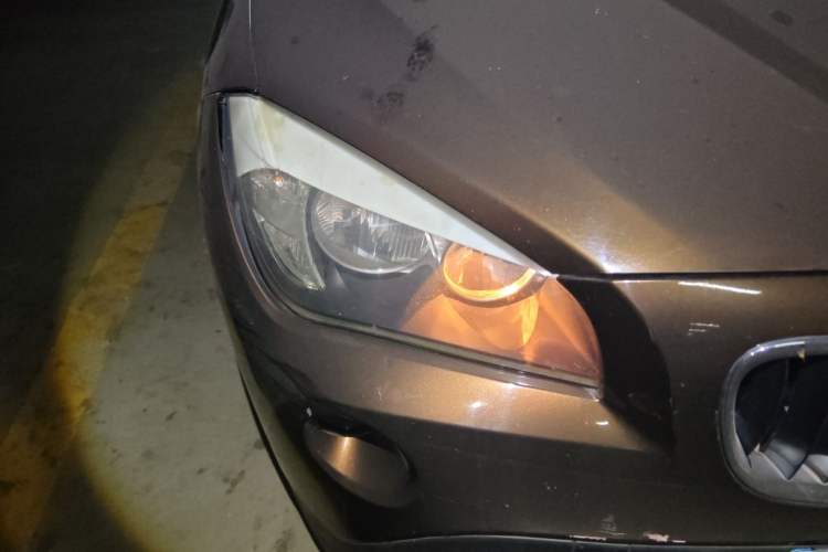 Used BMW X1 2012 sDrive18i Fashion Model Right Front Headlight