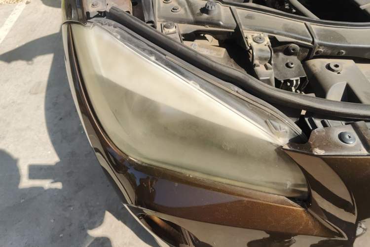 Used BMW X1 2012 sDrive18i Fashion Model Right Front Headlight