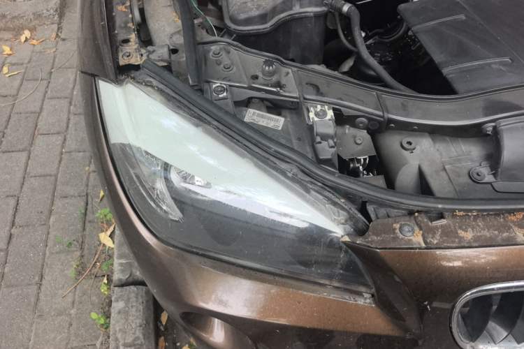 Used BMW X1 2012 sDrive18i Fashion Model Right Front Headlight