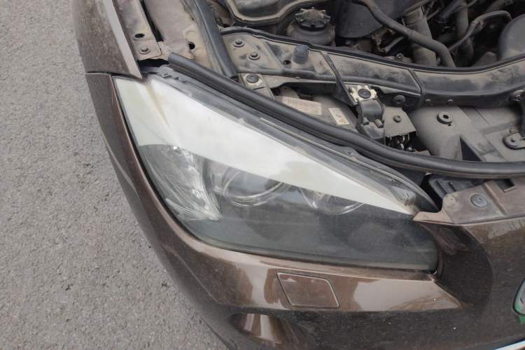 Used BMW X1 2012 xDrive20i Luxury Model Right Front Headlight