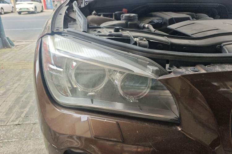 Used BMW X1 2012 sDrive18i Luxury Edition Right Front Headlight