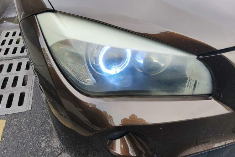 Used BMW X1 2012 sDrive18i Fashion Model Right Front Headlight
