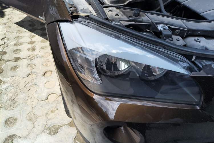 Used BMW X1 2012 sDrive18i Fashion Model Right Front Headlight