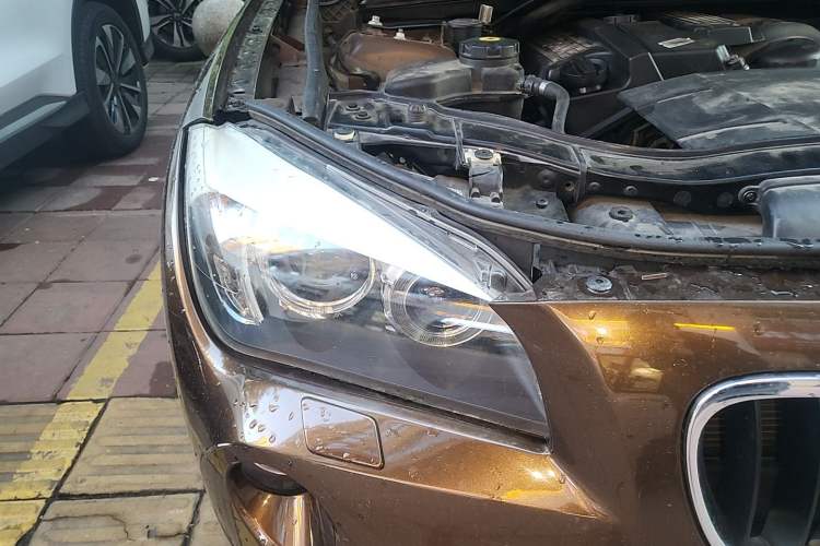 Used BMW X1 2012 sDrive18i Luxury Edition Right Front Headlight