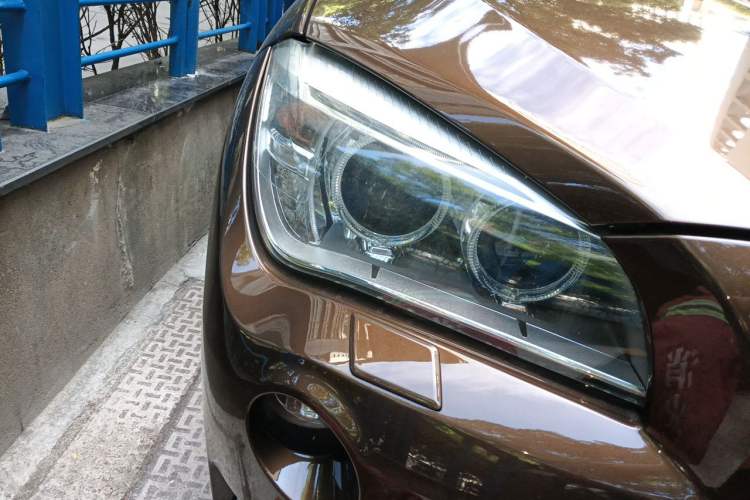 Used BMW X1 2012 xDrive28i Right Front Headlight