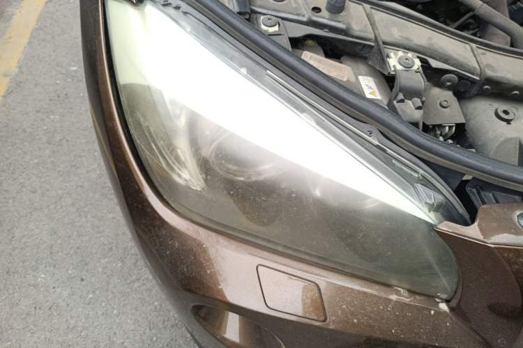 Used BMW X1 2012 xDrive20i Right Front Headlight