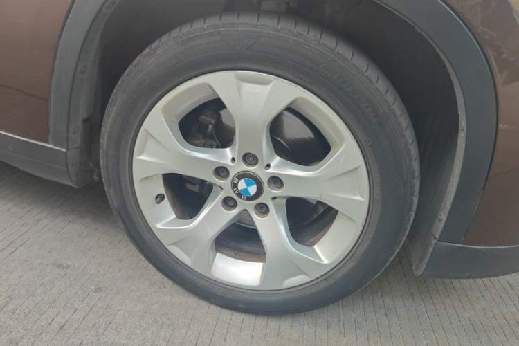 Used BMW X1 2012 sDrive18i Luxury Edition Right Front Wheel Hub