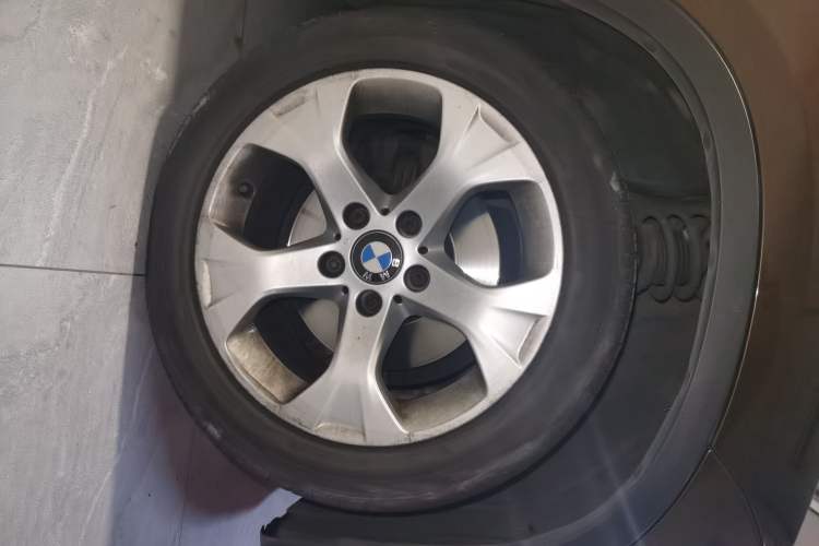 Used BMW X1 2012 sDrive18i Luxury Edition Right Front Wheel Hub