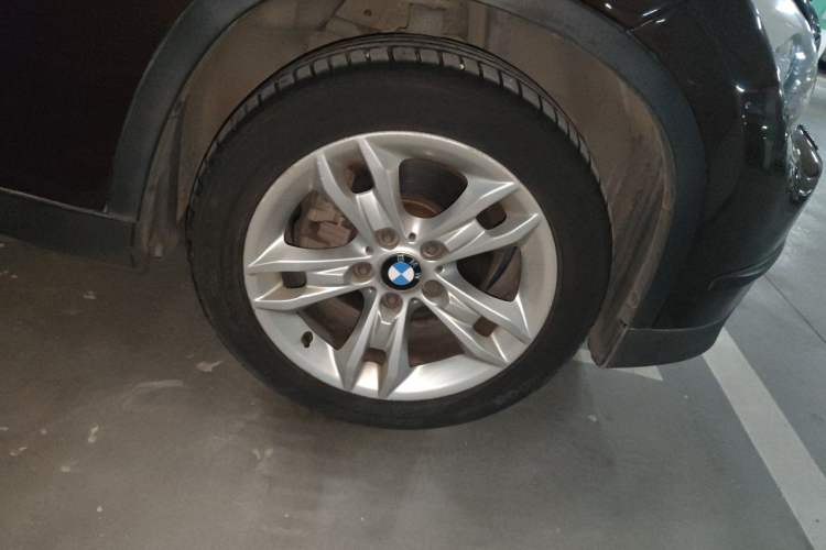 Used BMW X1 2012 sDrive20i Leading Model Right Front Wheel Hub