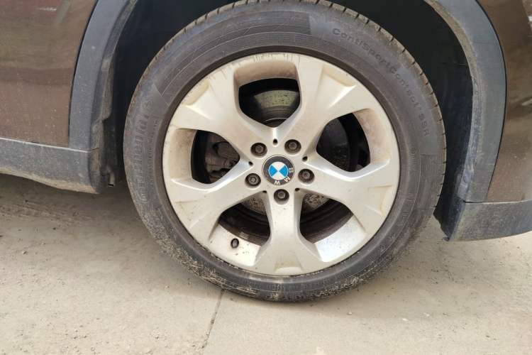 Used BMW X1 2012 sDrive18i Fashion Model Right Front Wheel Hub