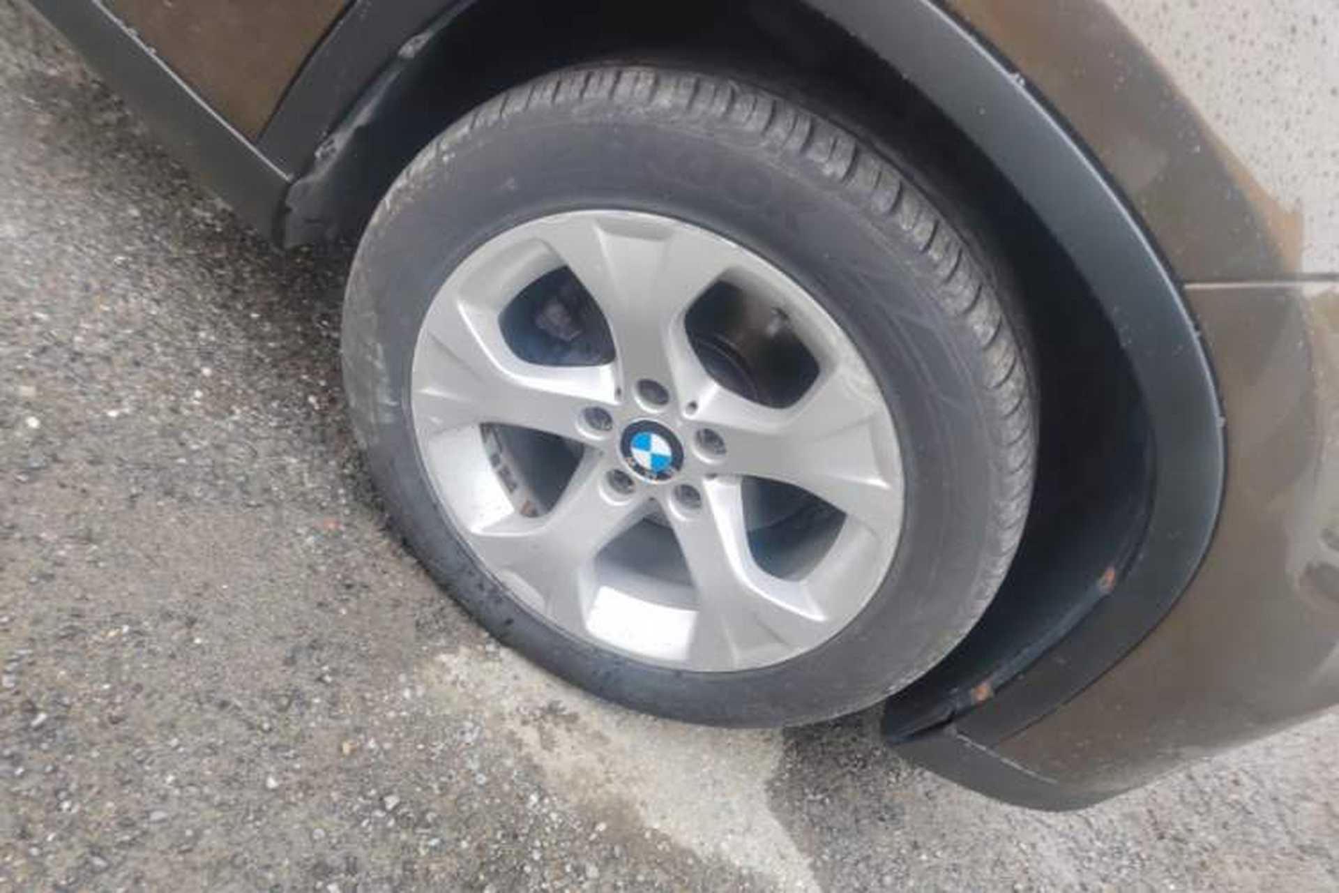 Used BMW X1 2012 xDrive20i Luxury Model Right Front Wheel Hub