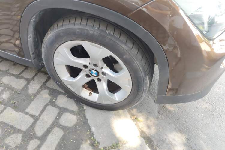 Used BMW X1 2012 sDrive18i Luxury Model Right Front Wheel Hub