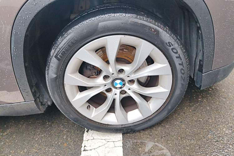 Used BMW X1 2012 sDrive18i Luxury Edition Right Front Wheel Hub