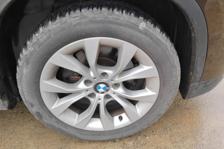 Used BMW X1 2012 sDrive18i Luxury Edition Right Front Wheel Hub