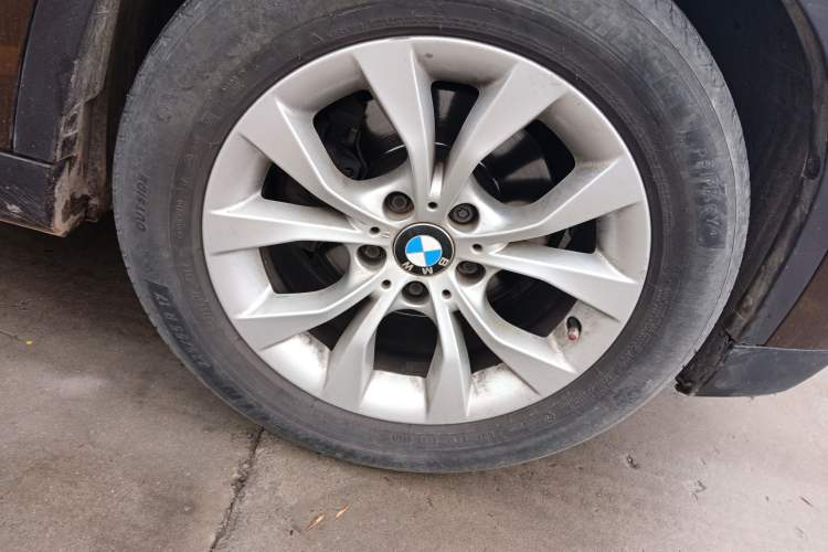 Used BMW X1 2012 sDrive18i Luxury Edition Right Front Wheel Hub