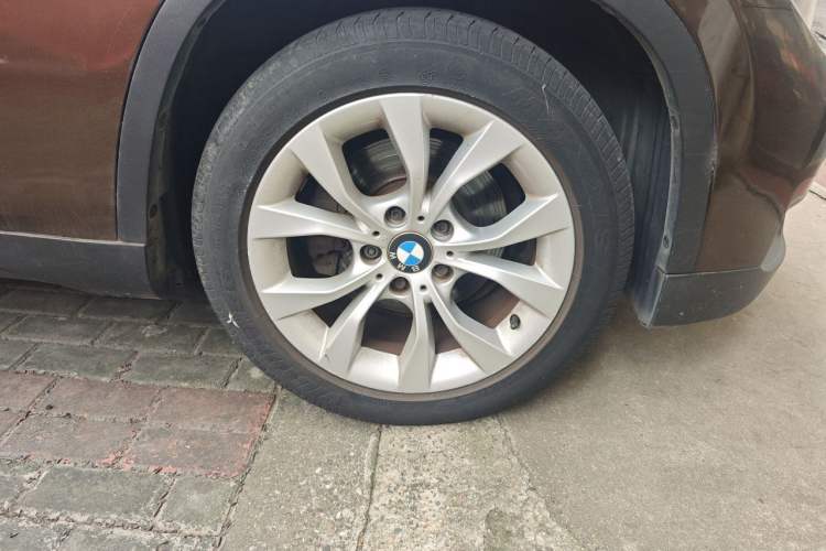Used BMW X1 2012 sDrive18i Luxury Edition Right Front Wheel Hub