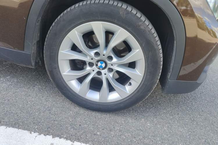 Used BMW X1 2012 sDrive18i Luxury Edition Right Front Wheel Hub