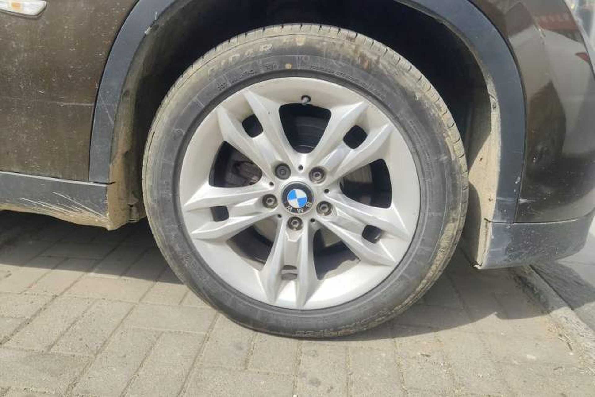 Used BMW X1 2012 xDrive20i Right Front Wheel Hub