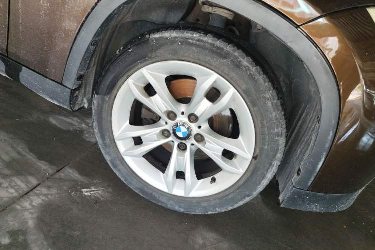 Used BMW X1 2012 sDrive18i Luxury Edition Right Front Wheel Hub