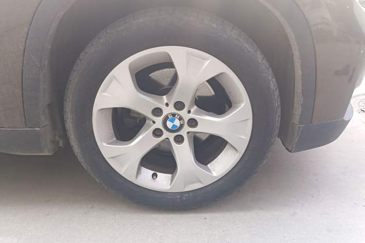 Used BMW X1 2012 sDrive18i Luxury Edition Right Front Wheel Hub