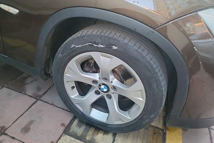 Used BMW X1 2012 sDrive18i Luxury Edition Right Front Wheel Hub
