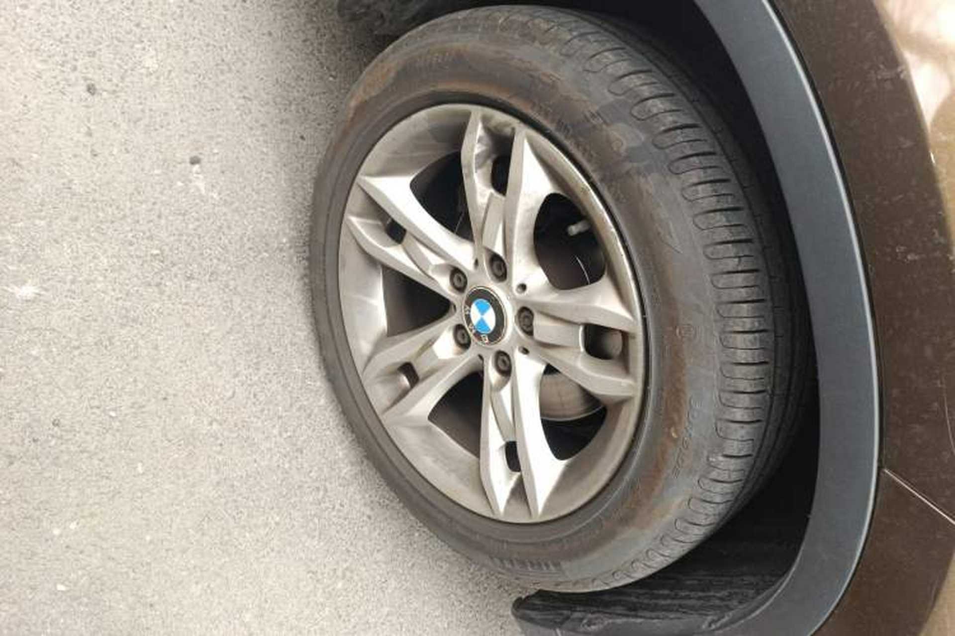 Used BMW X1 2012 xDrive20i Right Front Wheel Hub