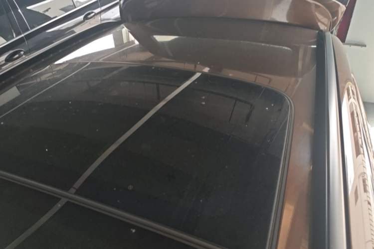 Used BMW X1 2012 sDrive18i Fashion Model Roof