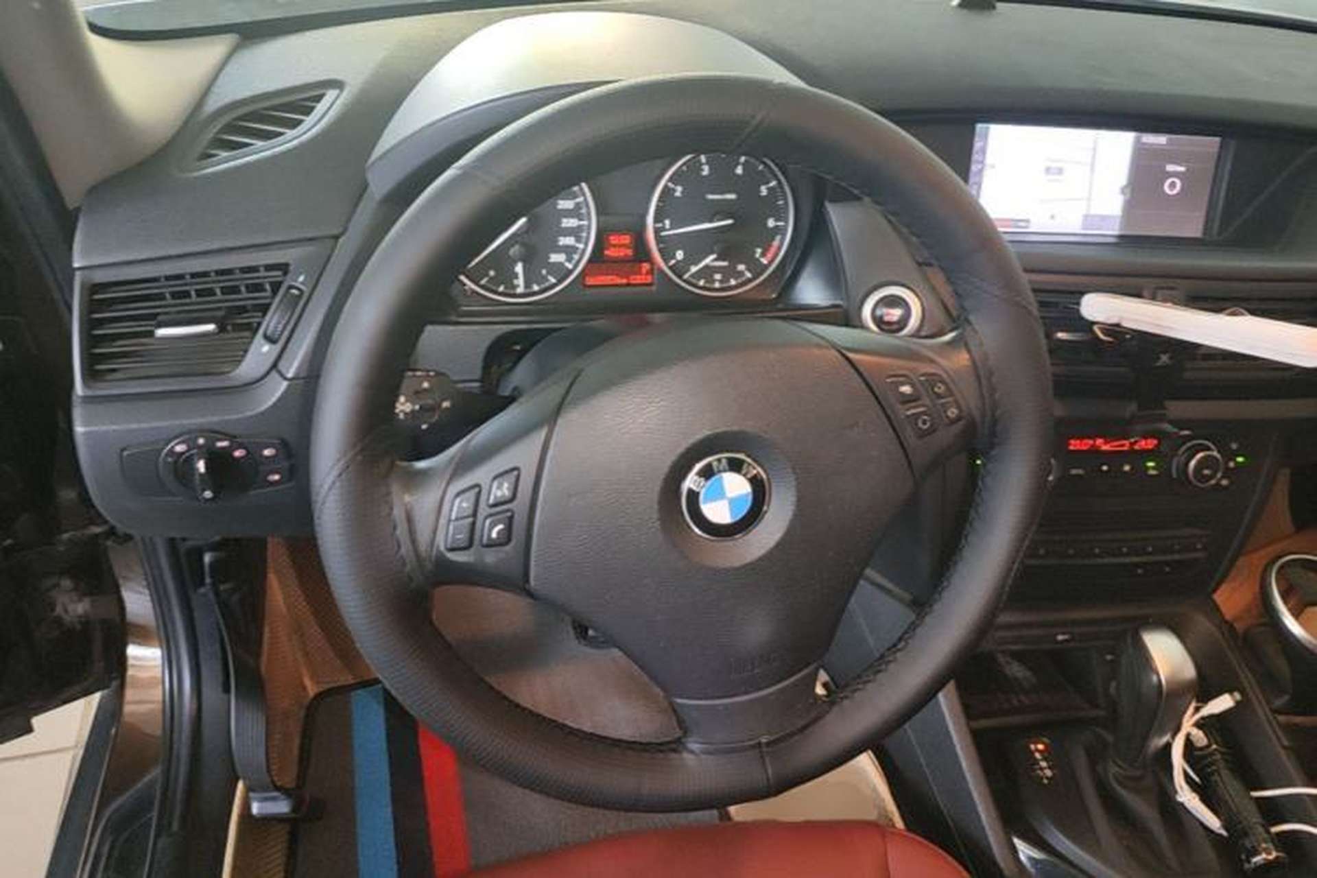 Used BMW X1 2012 sDrive18i Luxury Edition Steering Wheel