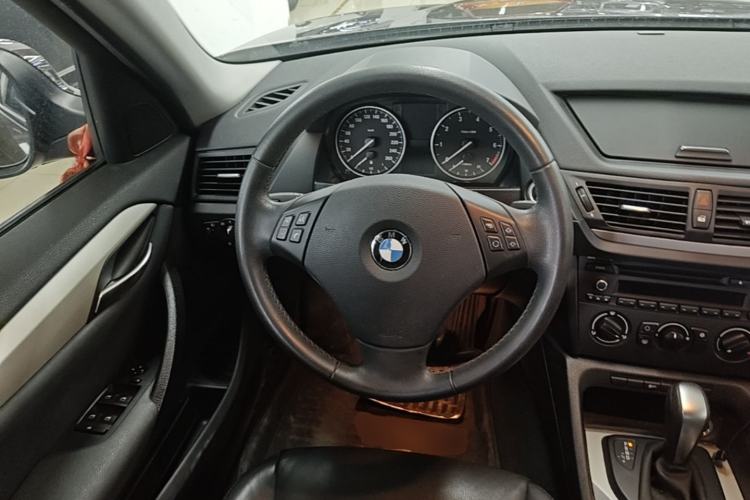 Used BMW X1 2012 sDrive18i Fashion Model Steering Wheel