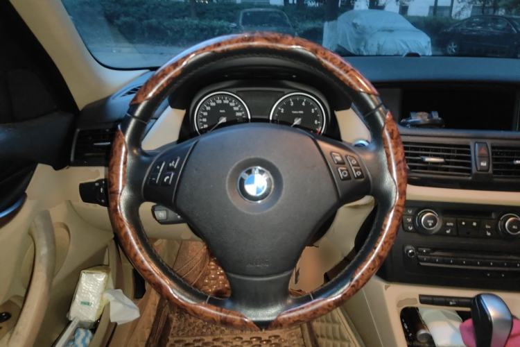 Used BMW X1 2012 sDrive18i Luxury Edition Steering Wheel