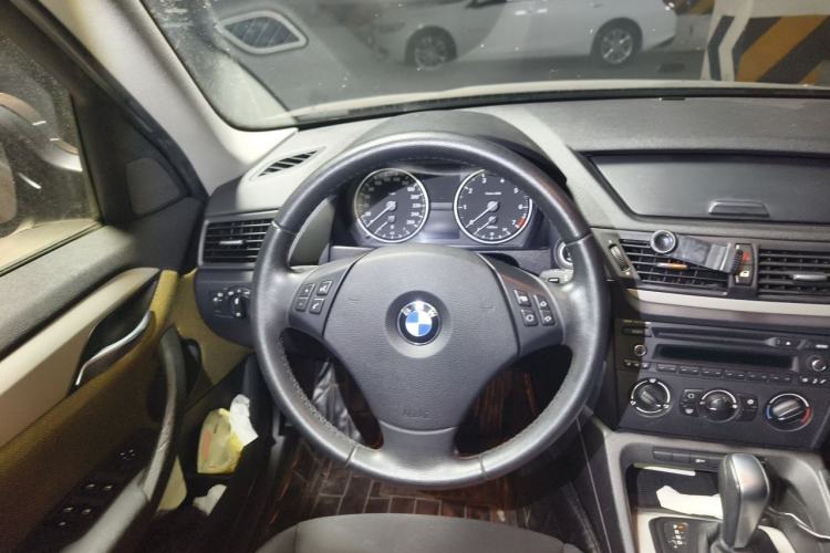 Used BMW X1 2012 sDrive18i Fashion Model Steering Wheel
