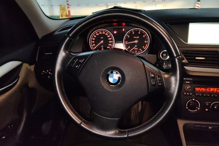 Used BMW X1 2012 sDrive18i Fashion Model Steering Wheel