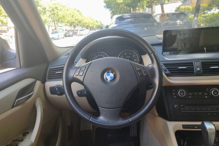 Used BMW X1 2012 sDrive18i Luxury Model Steering Wheel