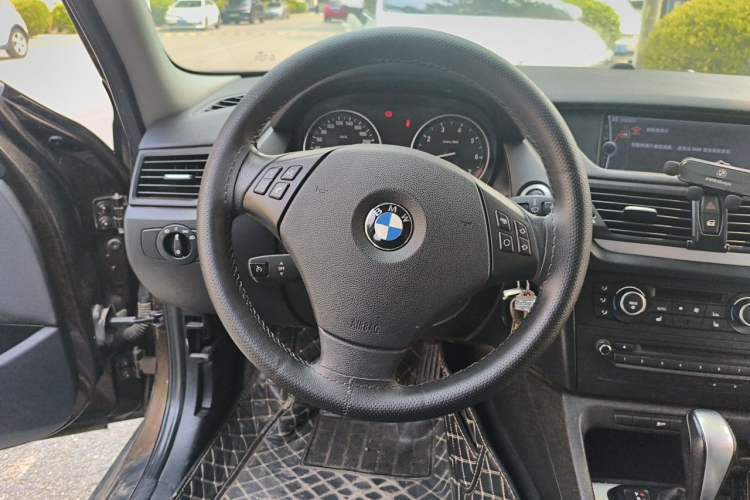 Used BMW X1 2012 sDrive18i Luxury Model Steering Wheel