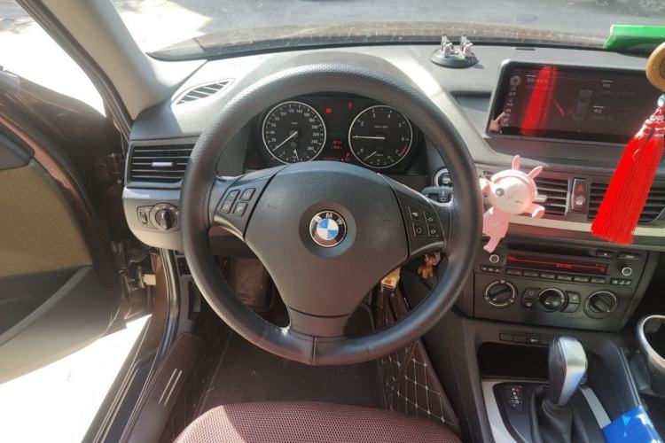 Used BMW X1 2012 sDrive18i Fashion Model Steering Wheel