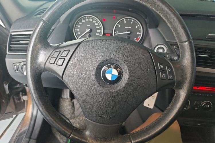 Used BMW X1 2012 sDrive18i Fashion Model Steering Wheel