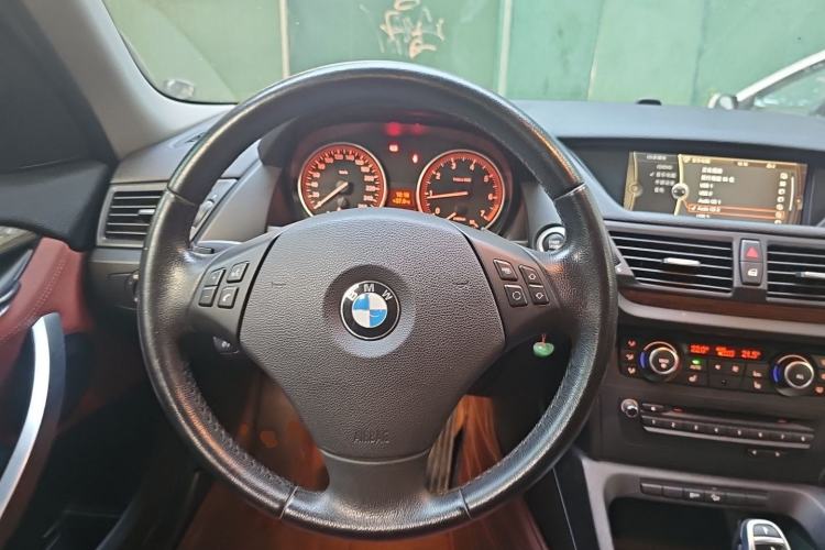 Used BMW X1 2012 xDrive20i Luxury Model Steering Wheel