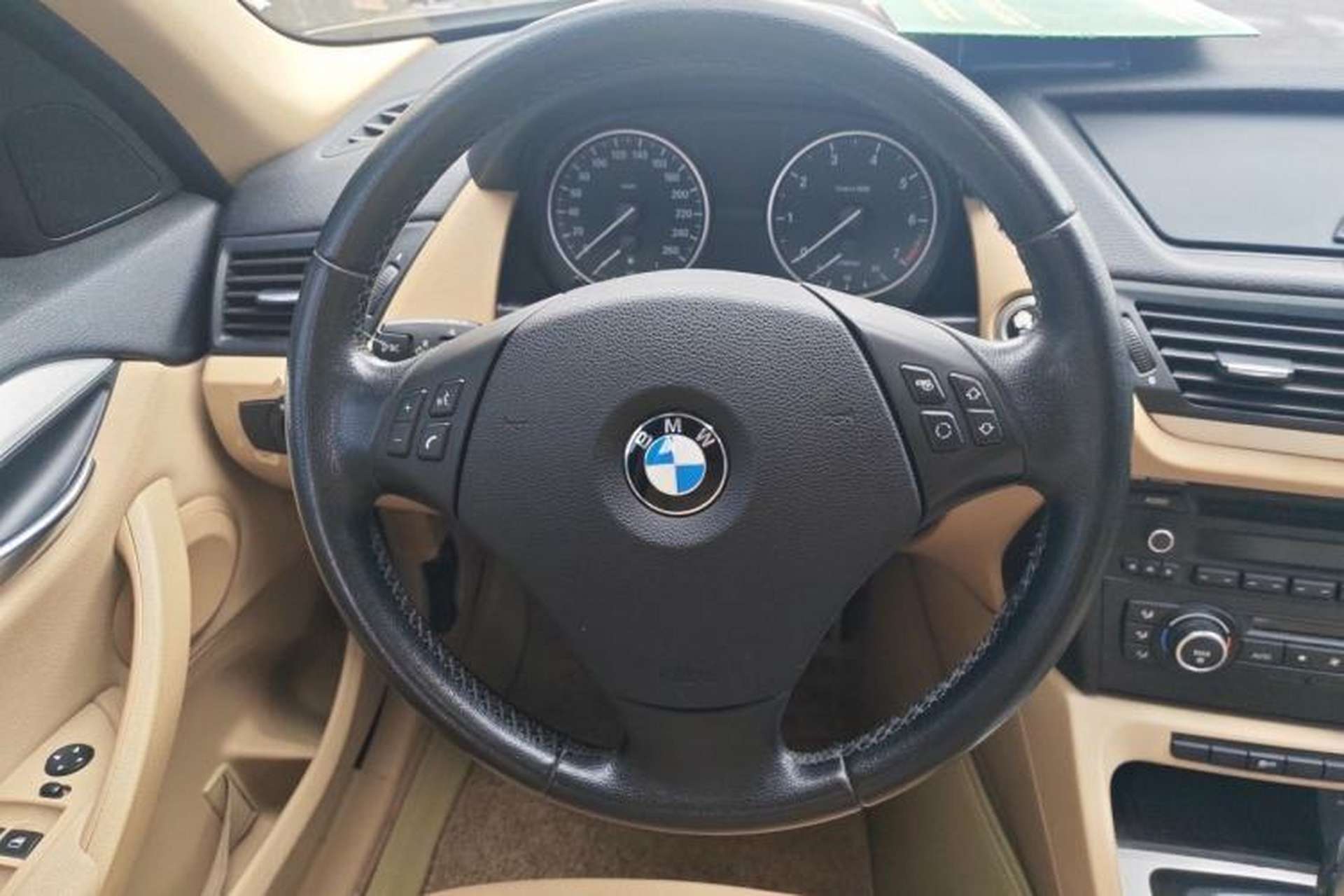 Used BMW X1 2012 sDrive20i Leading Model Steering Wheel
