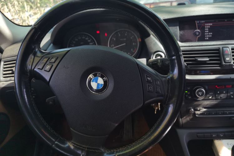 Used BMW X1 2012 xDrive20i Luxury Model Steering Wheel