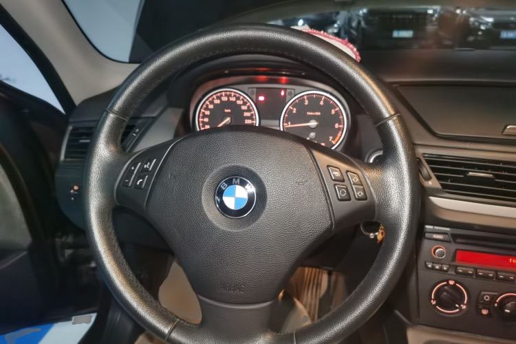Used BMW X1 2012 sDrive18i Fashion Model Steering Wheel