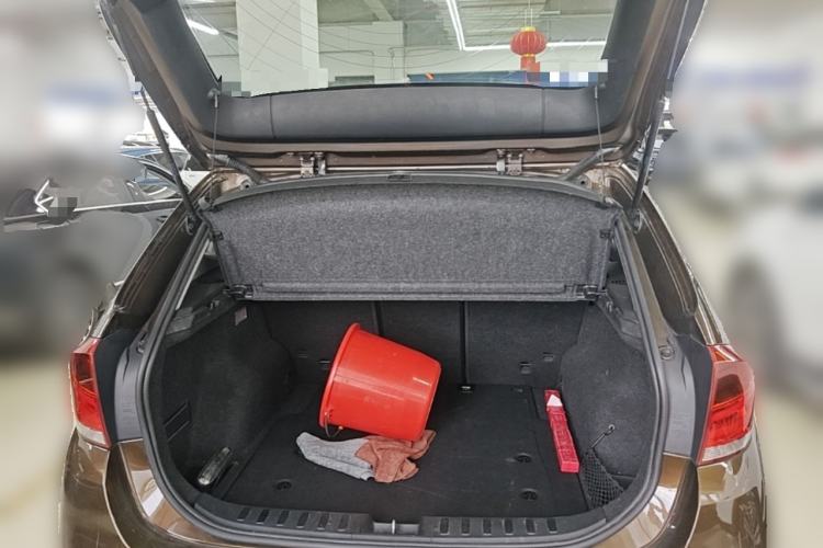 Used BMW X1 2012 sDrive18i Fashion Model Trunk