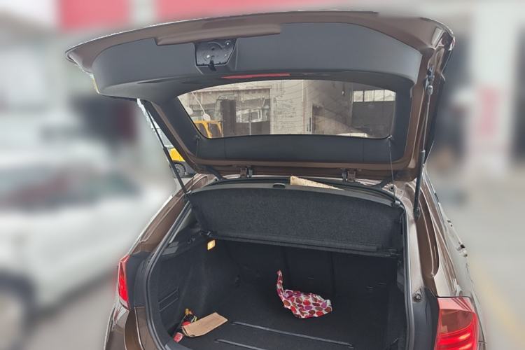 Used BMW X1 2012 sDrive18i Luxury Edition Trunk