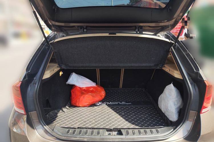 Used BMW X1 2012 sDrive18i Fashion Model Trunk