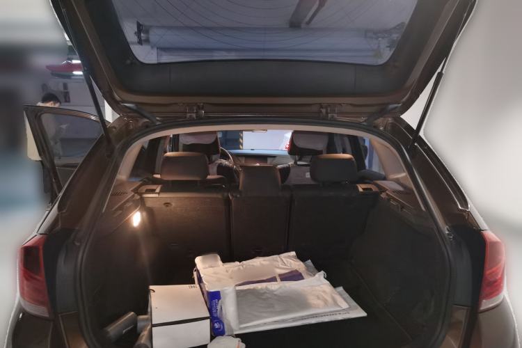 Used BMW X1 2012 sDrive18i Luxury Edition Trunk