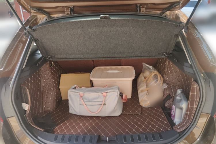 Used BMW X1 2012 sDrive18i Fashion Model Trunk
