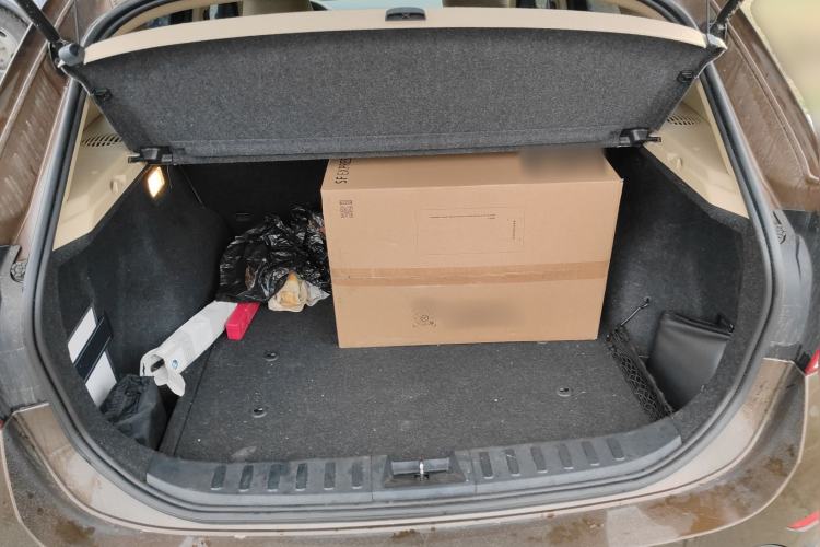 Used BMW X1 2012 sDrive18i Luxury Edition Trunk