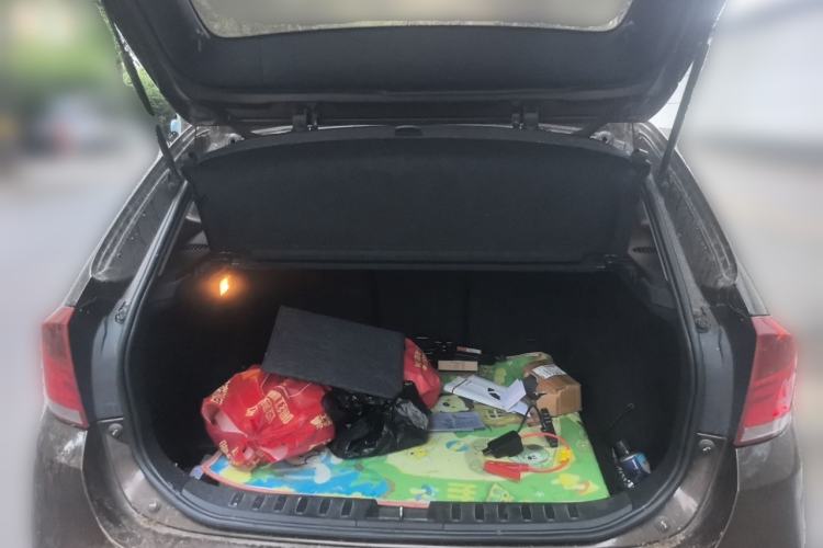 Used BMW X1 2012 sDrive18i Fashion Model Trunk