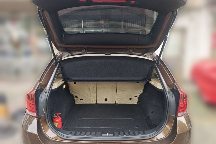 Used BMW X1 2012 sDrive18i Luxury Edition Trunk